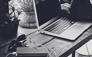 pg电子评测-天秀！登贝莱禁区内闪转腾挪摆脱防守精彩挑射破门，单场梅开二度